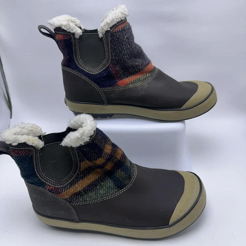 KEEN Elsa Chelsea Boots Size 8 Women Coffee Bean Plaid Wool Waterproof Insulated